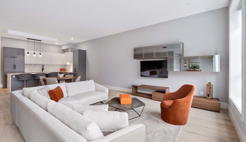 Luxury Suite 6