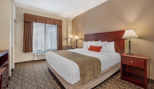 Standard Room, 1 King Bed, Accessible, Bathtub