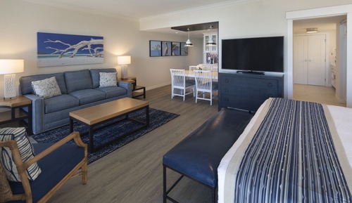 Studio Suite, 1 King Bed, Lagoon View