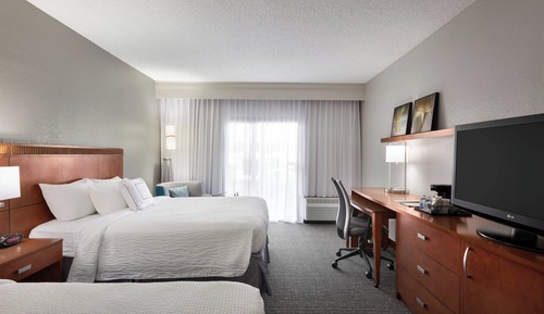 Room, 2 Queen Beds, Hearing Accessible