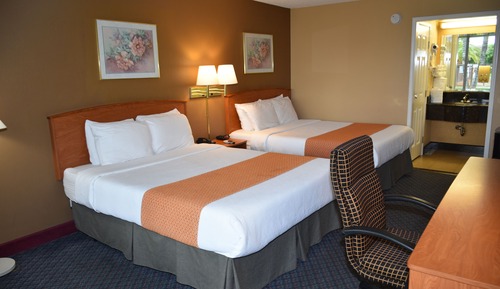 Deluxe Room, 2 Queen Beds, Non Smoking