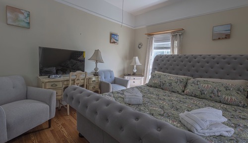  The Admiral's Room