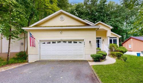 Three-Bedroom Vacation Home 