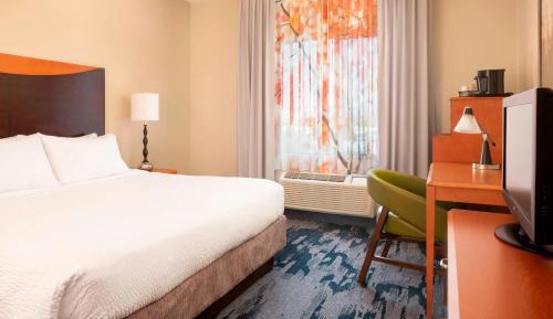 King Room with Bathtub - Mobility Access/Hearing Accessible