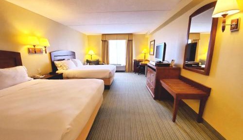 Standard Queen Room