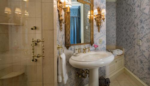 Louis XVI Signature Guest Room 