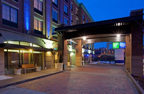 South Side Flats Hotel | Holiday Inn Express Hotel & Suites Pittsburgh-South Side, an Ihg Hotel