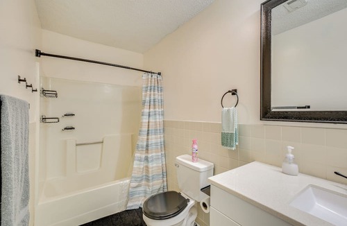 Little River House | Charming Little River House < 7 Mi to Beach!