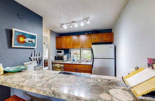 Waikoloa Village Condo | Inviting condo with lanai & washer/dryer - pool, golf & tennis on-site