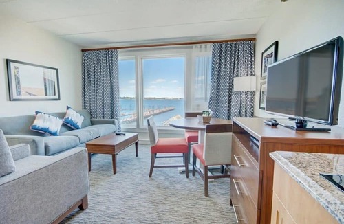 Yachting Village Condo | Wyndham Inn on the Harbor | 1BR/1BA Queen Suite