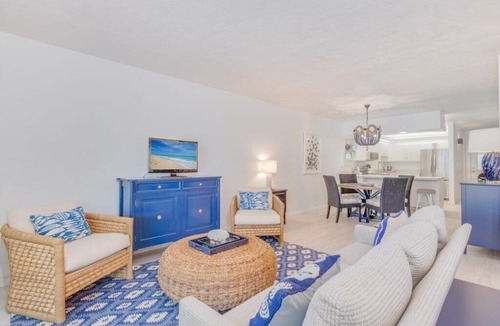 Sanibel Condo | Direct Gulf Front Views ! Amazing Views !