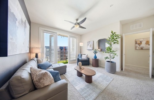 Courier City - Oscawana Apartment | Bright 2BR/2BA Tampa Haven: Productivity & Relaxation