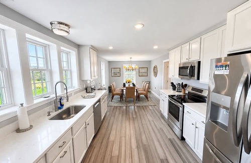 Tom Nevers House | 5BR Oasis @ Tom Nevers - Heated Pool - Tennis Court