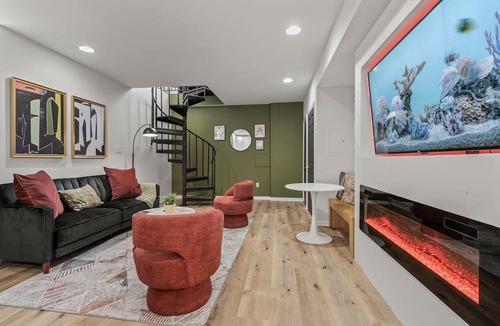 Old City Condo | Fam Friendly | Old City | Near Historical Sites