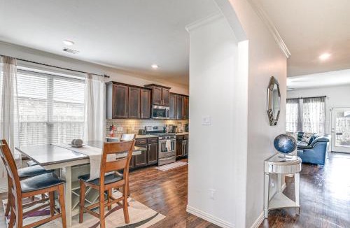 Baytown House | 22 Mi to Dtwn Houston: Spacious Baytown Home!