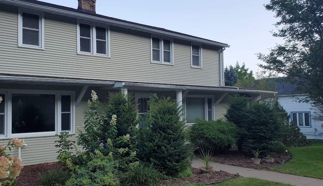 3 Bedroom Duplex with Amazing views near the Mississippi River
