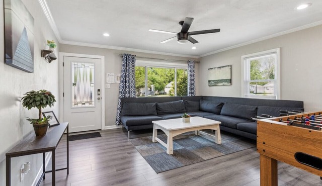 Coastal Retreat @ Coliseum| Pool, Bonus Rm, Gazebo
