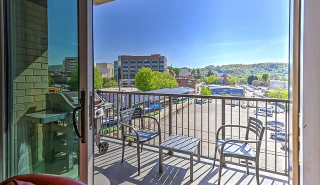 Balcony Condo in Downtown Asheville