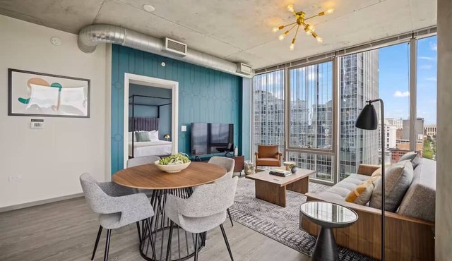 SoBro Getaway w/Enjoy Stunning Skyline Views | Walk to Broadway& Music Hall|