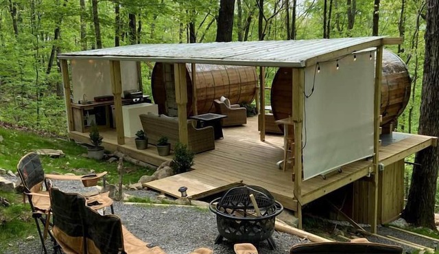 Canopy Treehouse - Glamp Design with Amazing Views, Wildwood, GA