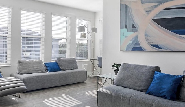 Landing | Incredible 2BD, Gym, Clubhouse