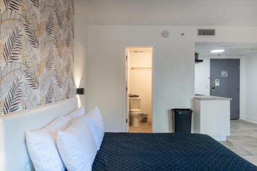 NEW - remodeled Studio close to Universal Studios